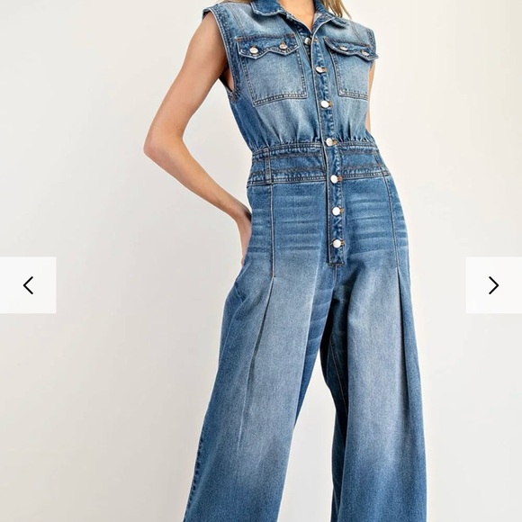 eesome Pants - NWT Sleeveless Wide-Leg Denim Jumpsuit - Snow Washed Blue